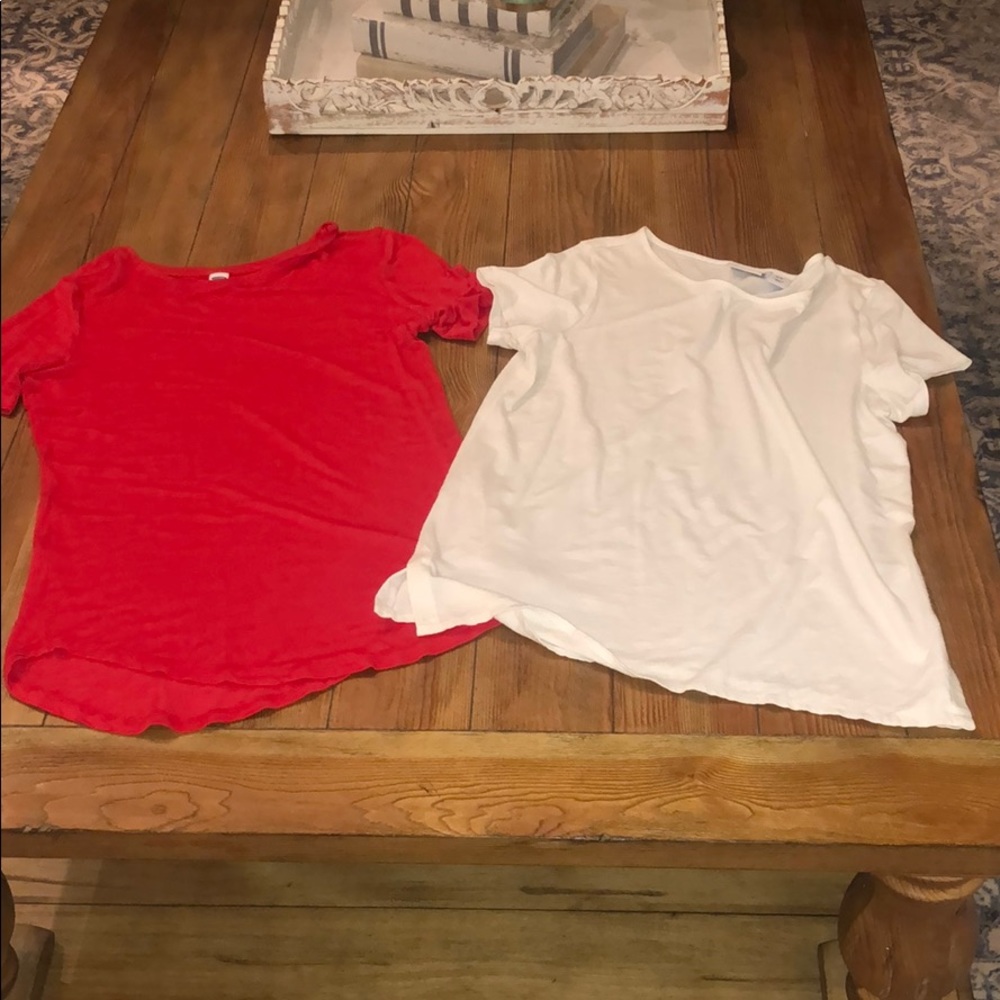 Old navy red shirt and white Antibes blanc shirts